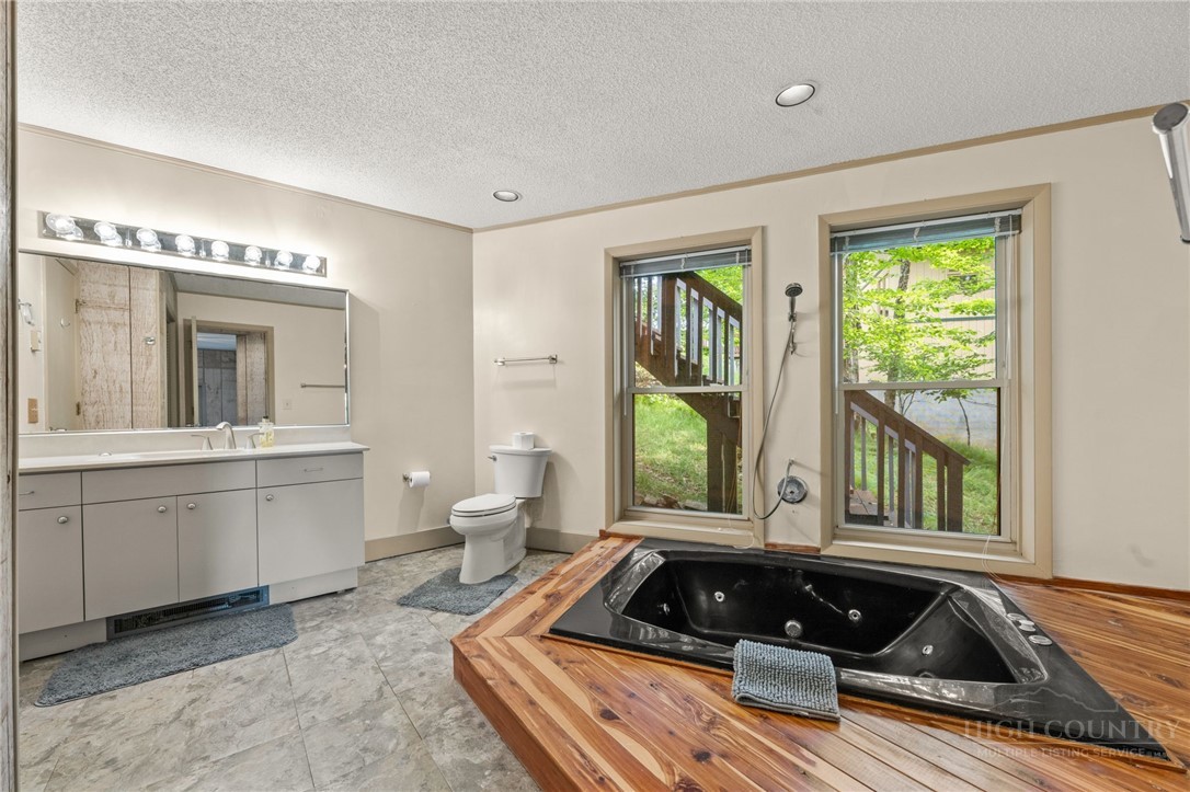 130 Raven Road Beech Mountain, NC 28604 - Photo 30 of 34