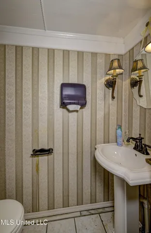 $499,000 | 815 1st E Street, Vicksburg, MS 39183