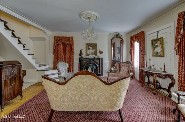 $499,000 | 815 1st E Street, Vicksburg, MS 39183