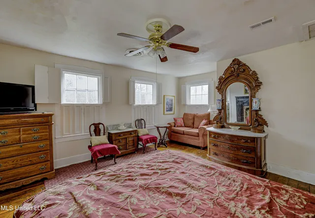 $499,000 | 815 1st E Street, Vicksburg, MS 39183