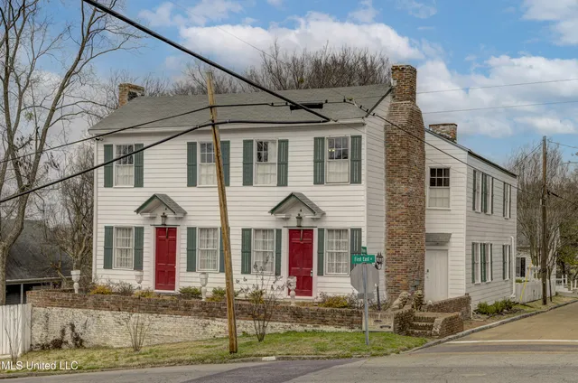 $499,000 | 815 1st E Street, Vicksburg, MS 39183