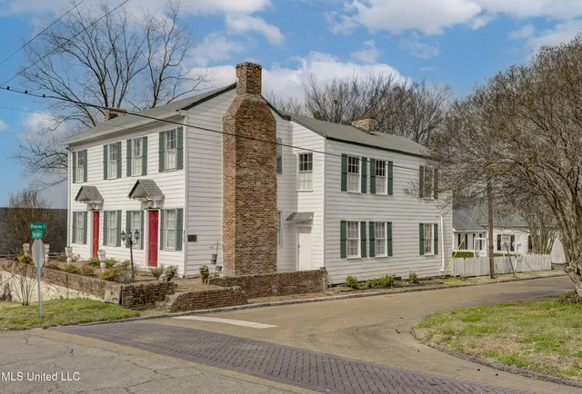 $499,000 | 815 1st E Street, Vicksburg, MS 39183