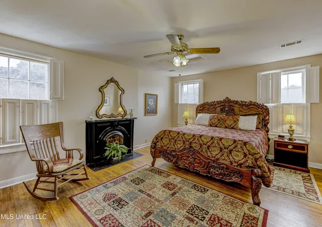 $499,000 | 815 1st E Street, Vicksburg, MS 39183