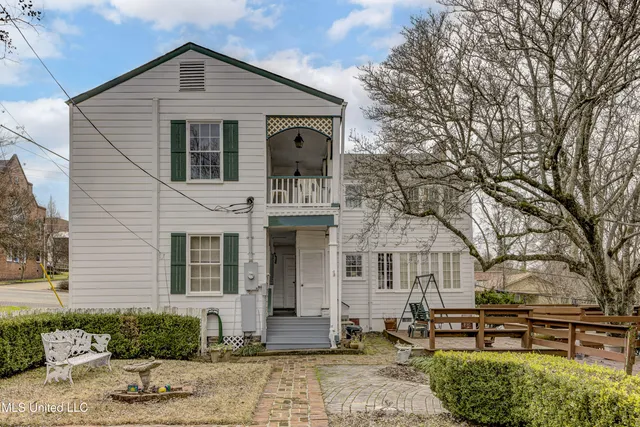 $499,000 | 815 1st E Street, Vicksburg, MS 39183