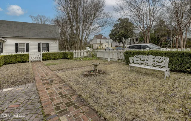 $499,000 | 815 1st E Street, Vicksburg, MS 39183