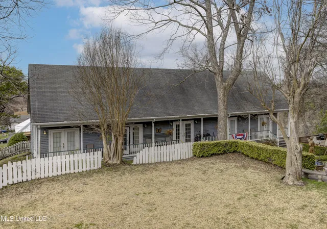 $499,000 | 815 1st E Street, Vicksburg, MS 39183