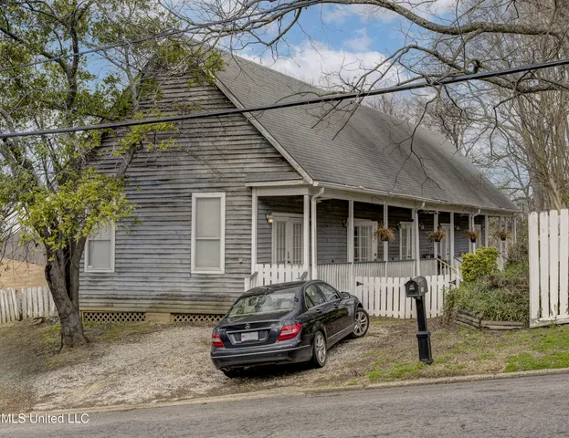$499,000 | 815 1st E Street, Vicksburg, MS 39183