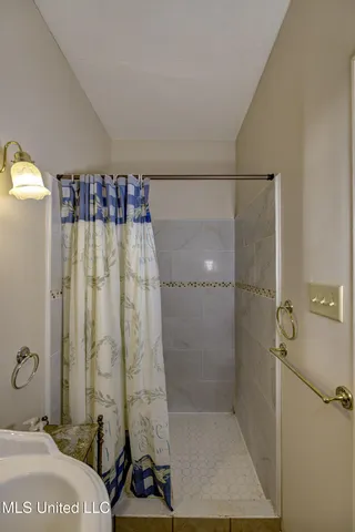 $499,000 | 815 1st E Street, Vicksburg, MS 39183