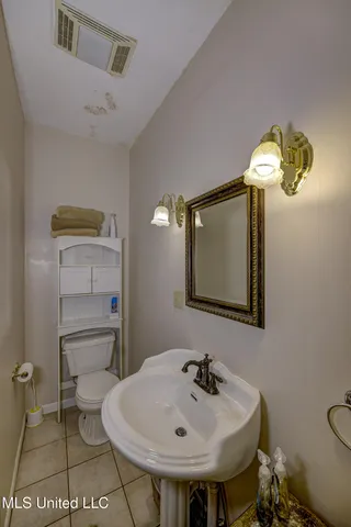 $499,000 | 815 1st E Street, Vicksburg, MS 39183