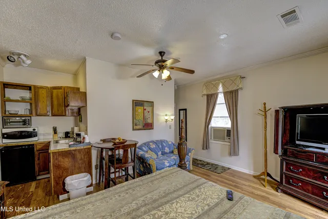 $499,000 | 815 1st E Street, Vicksburg, MS 39183