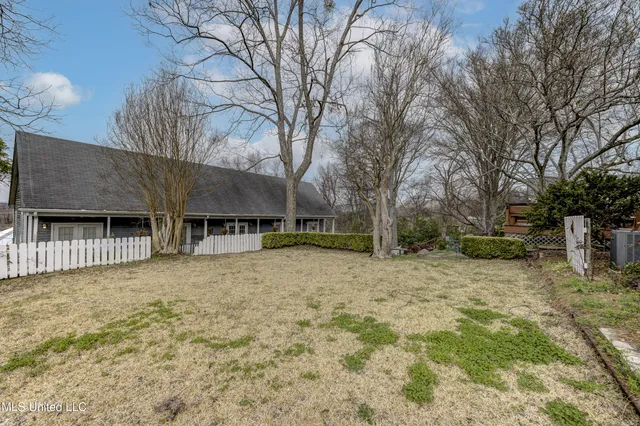 $499,000 | 815 1st E Street, Vicksburg, MS 39183