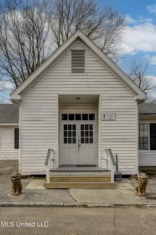 $499,000 | 815 1st E Street, Vicksburg, MS 39183