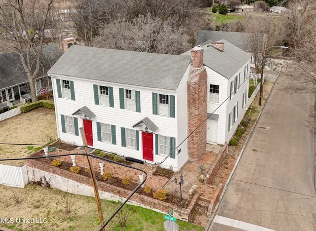 $499,000 | 815 1st E Street, Vicksburg, MS 39183