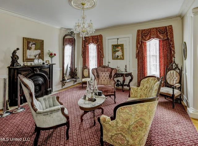 $499,000 | 815 1st E Street, Vicksburg, MS 39183