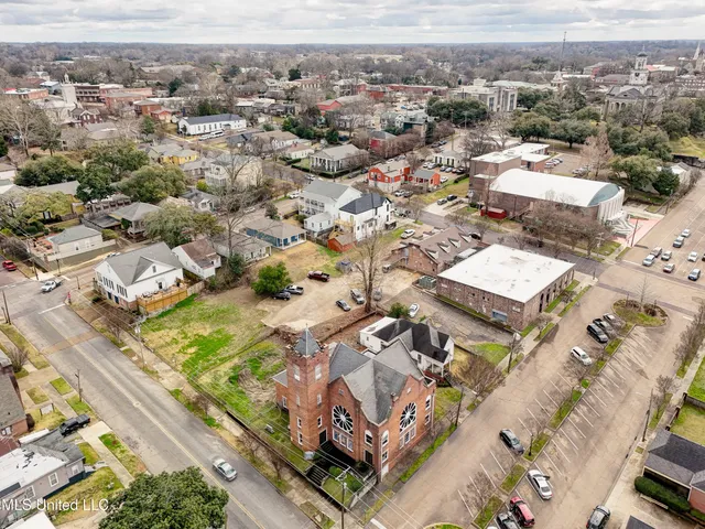 $499,000 | 815 1st E Street, Vicksburg, MS 39183