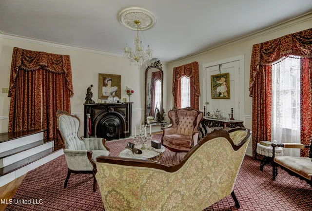 $499,000 | 815 1st E Street, Vicksburg, MS 39183