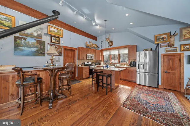 $10,000,000 | 3924 Thompsons Bridge Road, Wilmington, DE 19807