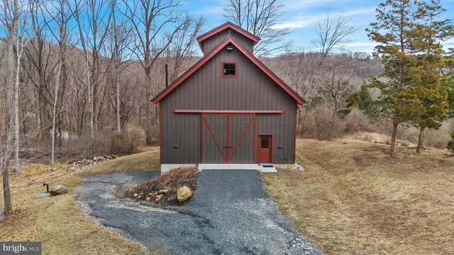 $10,000,000 | 3924 Thompsons Bridge Road, Wilmington, DE 19807