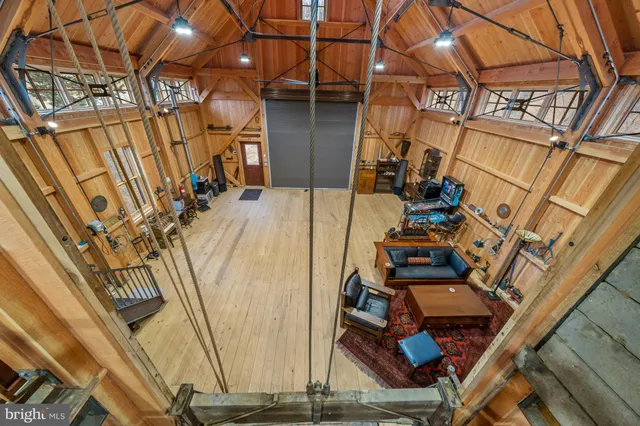 $10,000,000 | 3924 Thompsons Bridge Road, Wilmington, DE 19807