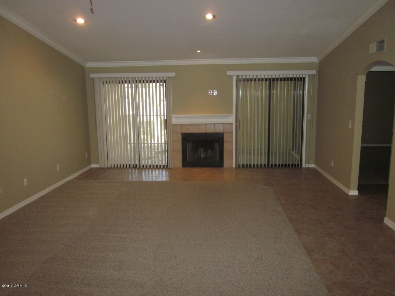 2059 East Brown Road, Unit 4 Mesa, AZ 85213 - Photo 4 of 10 Great Room