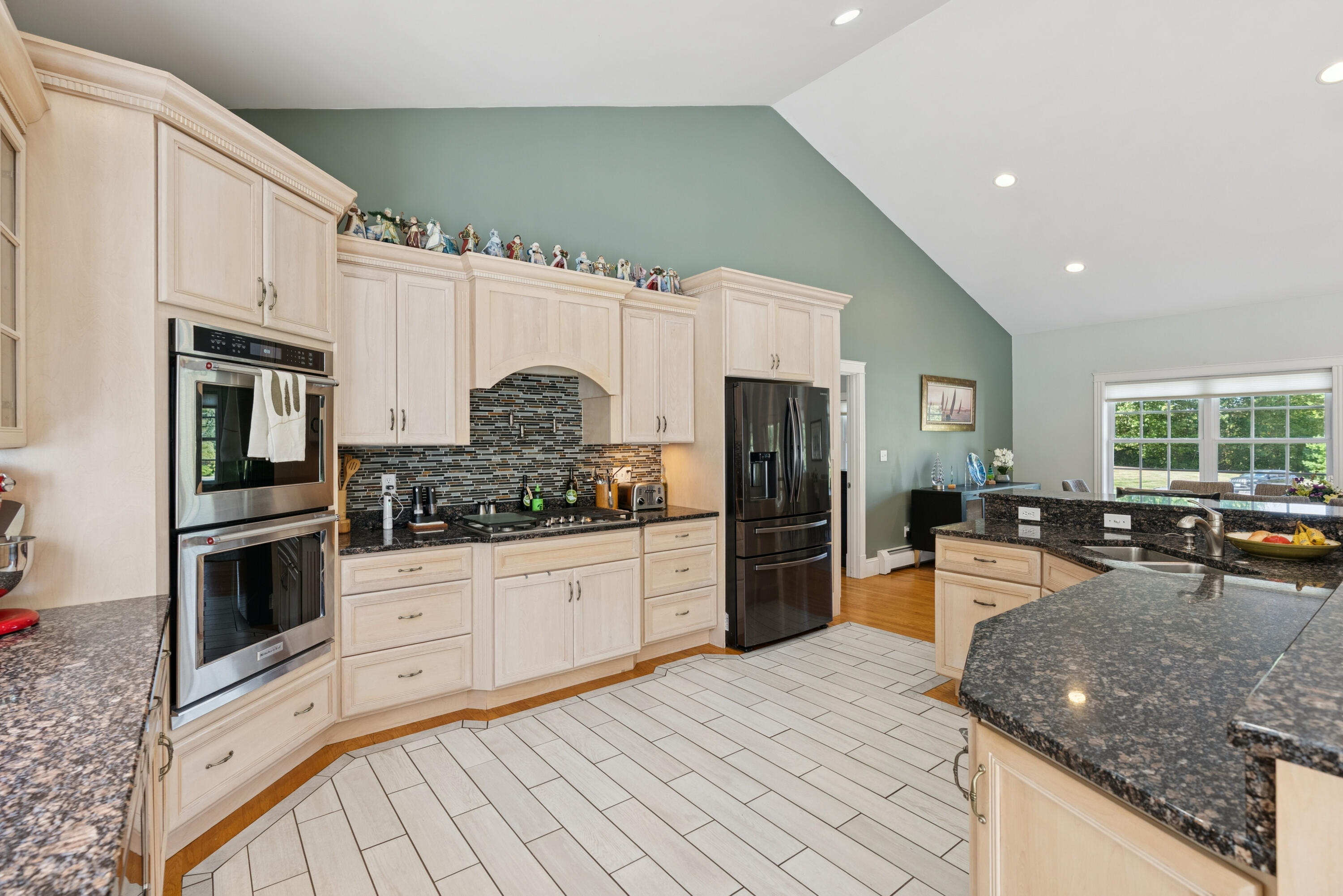 29 Victoria Lane Windham, ME 04062 - Photo 5 of 58 DSC05166