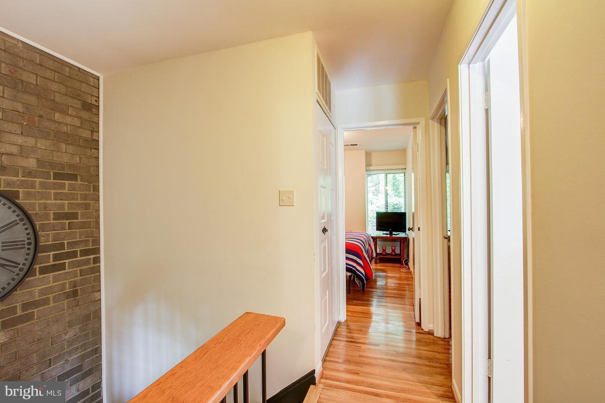 10827 Deborah Drive Potomac, MD 20854 - Photo 17 of 30 Interior (General)