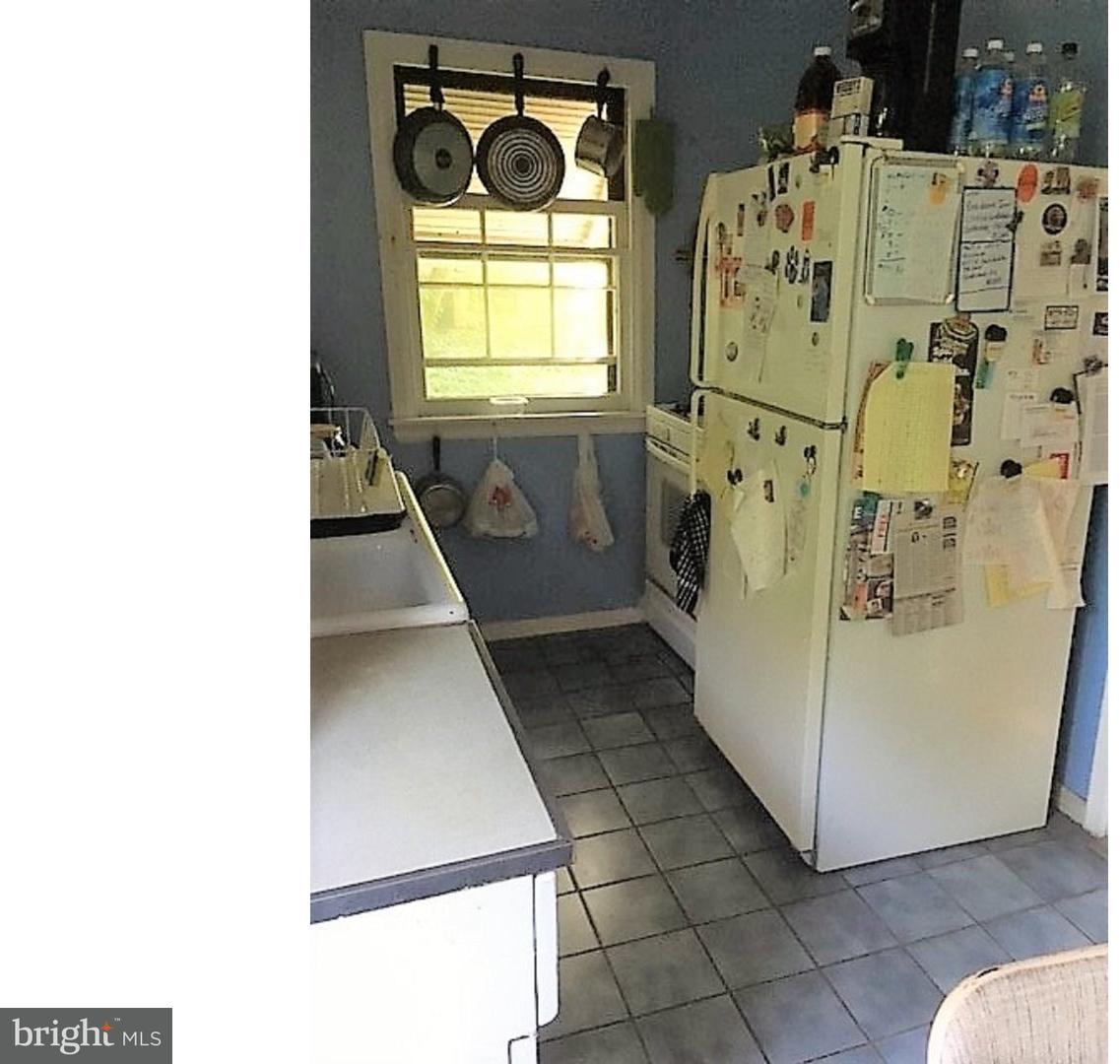 407 Greenhill Road Willow Grove, PA 19090 - Photo 4 of 6 Kitchen
