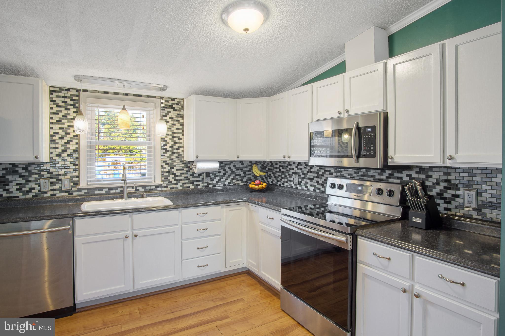 105 Locust Point Road Elkton, MD 21921 - Photo 6 of 20 Kitchen