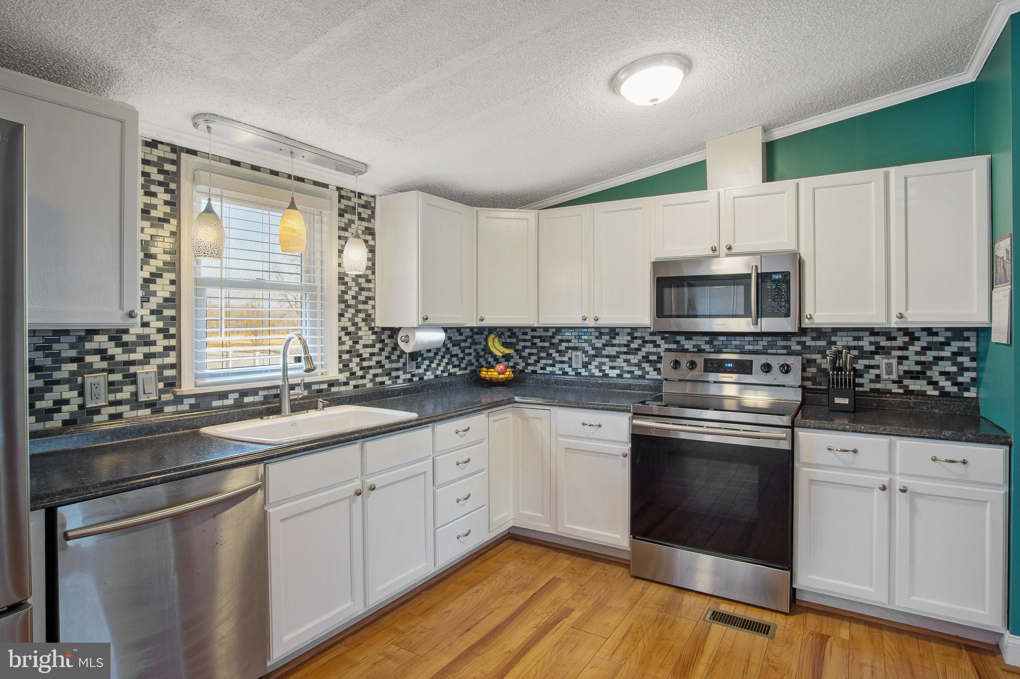 105 Locust Point Road Elkton, MD 21921 - Photo 7 of 20 Kitchen