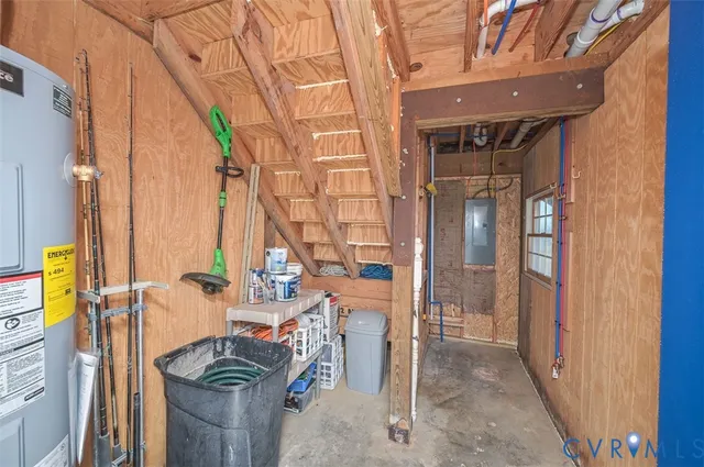 $699,000 | 402 Riverside Drive, Deltaville, VA 23043