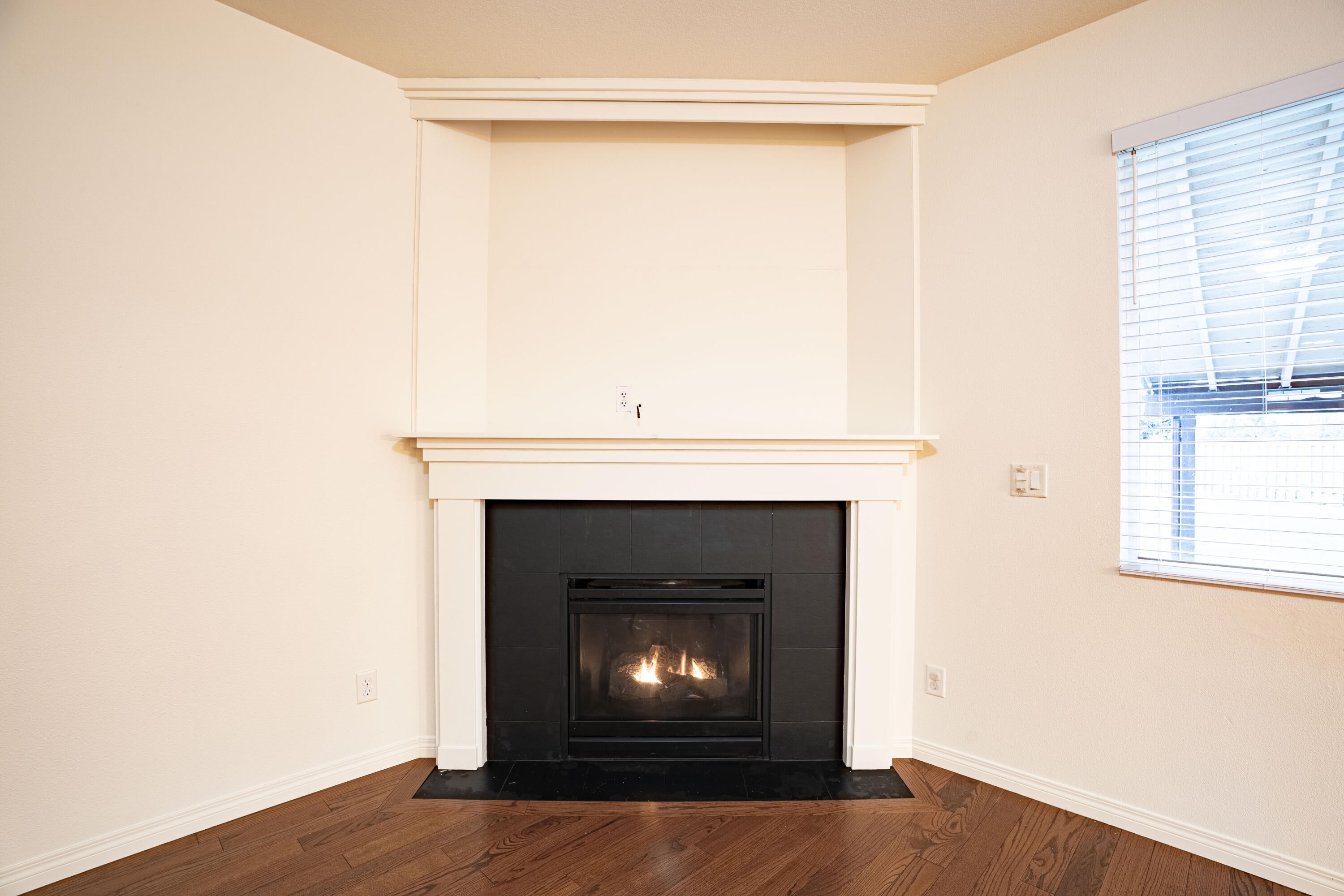 2953 Southwest 50th Street Redmond, OR 97756 - Photo 13 of 32 DSC01930-HDR