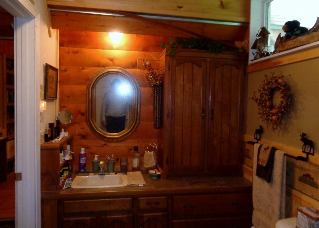 1105 River Road Solon, ME 04979 - Photo 21 of 35 Bathroom
