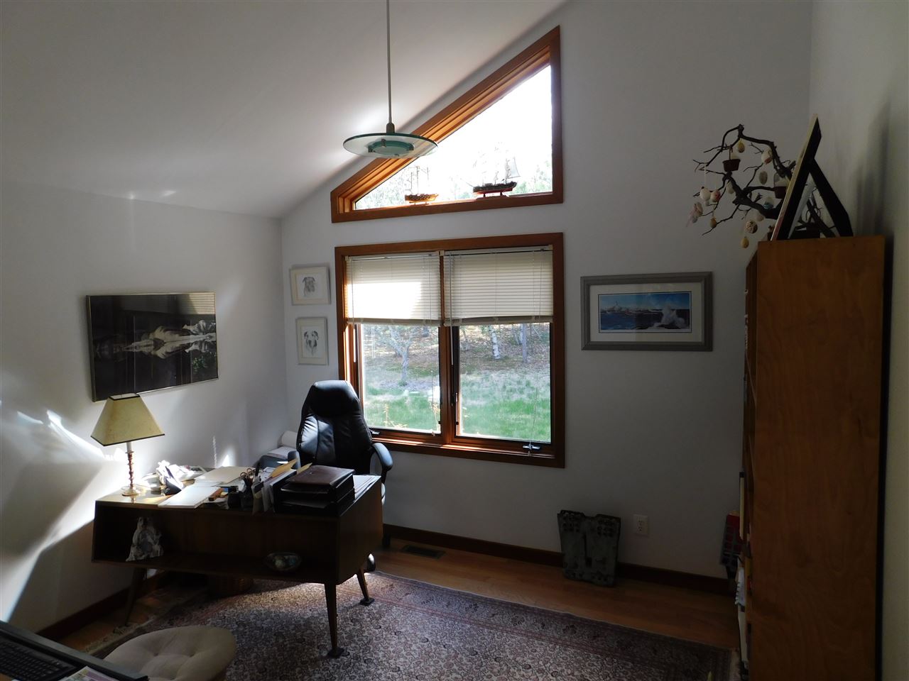 189 Robert Rogers Road Dunbarton, NH 03046 - Photo 4 of 40