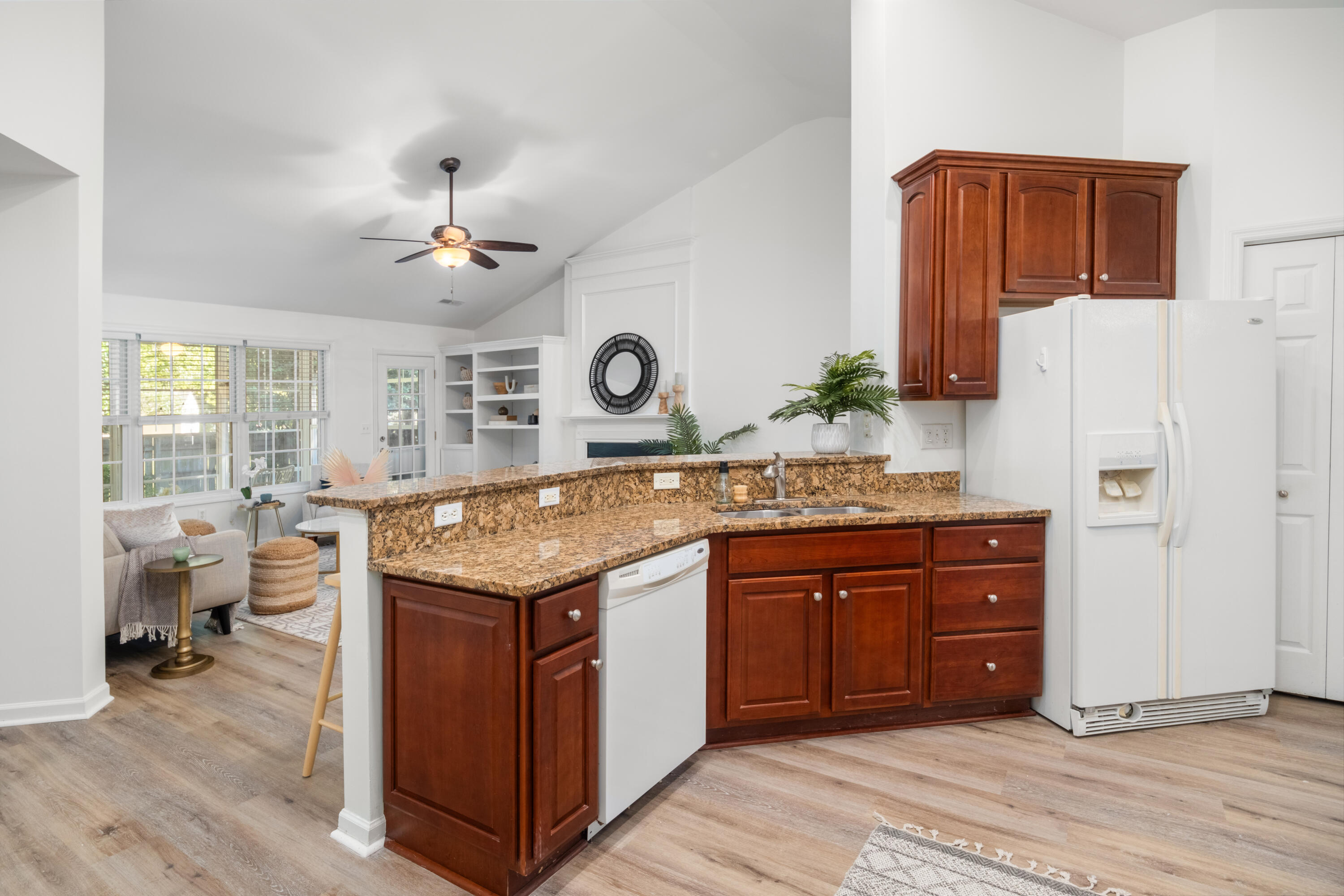 2851 Curran Place Mount Pleasant, SC 29466 - Photo 17 of 38 2851 Curran Place_Eterna_Media-17