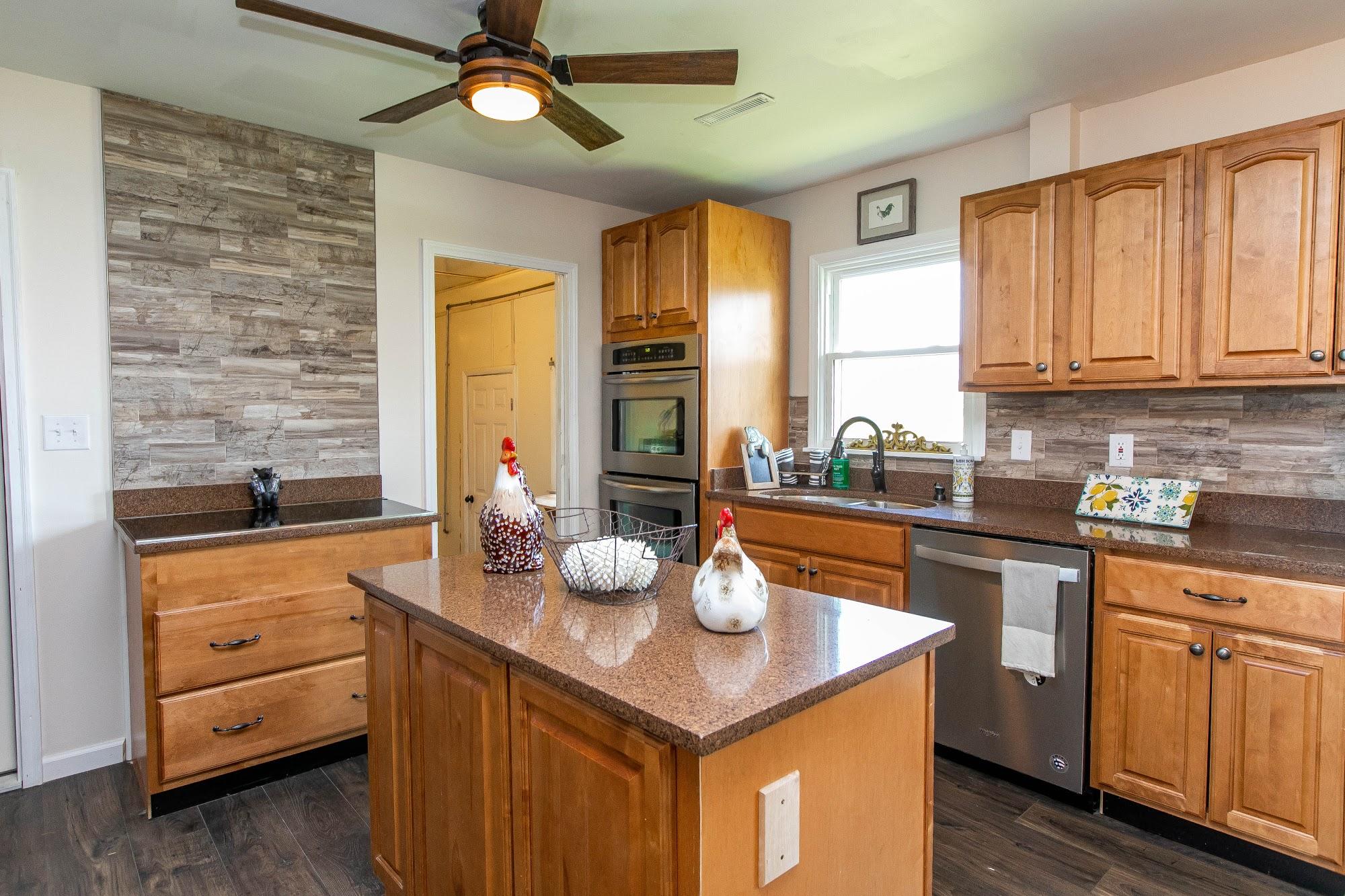 2009 Brassfield Road Richmond, KY 40475 - Photo 12 of 28 38856258-BA87-478B-A81F-492E6EEC89F2