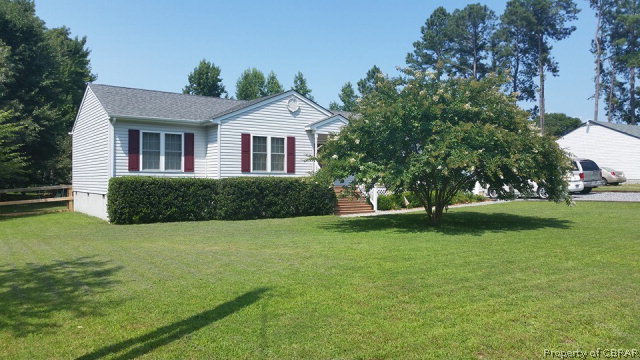 3285 Pine Grove Road Gloucester, VA 23061 - Photo 2 of 12