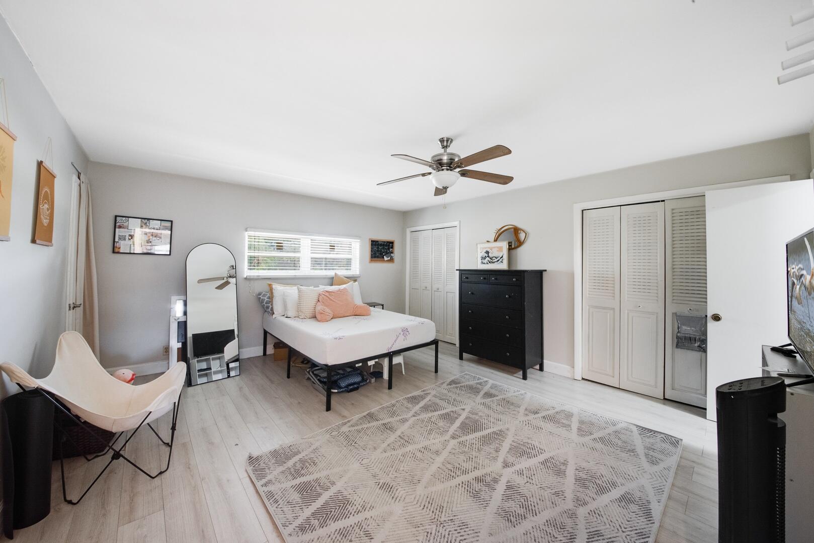 1945 Northwest 4th Avenue, Unit 30 Boca Raton, FL 33432 - Photo 23 of 30 a living room with furniture