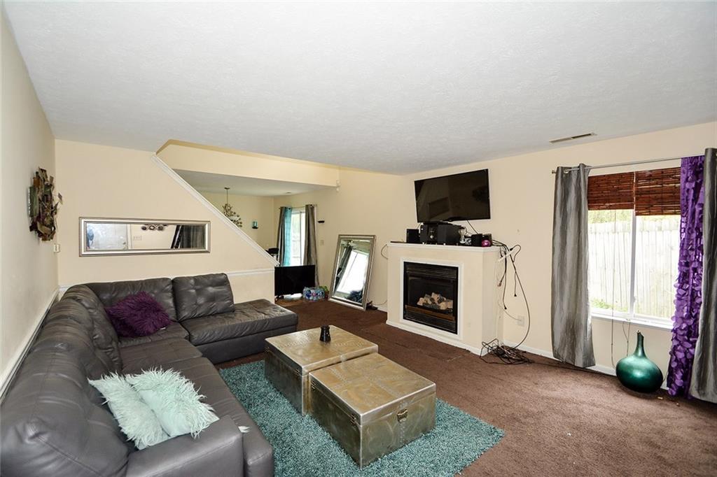 4631 Falcon Run Way Indianapolis, IN 46254 - Photo 16 of 22 Gallery Image 16