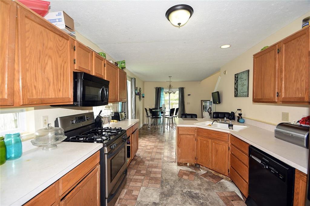 4631 Falcon Run Way Indianapolis, IN 46254 - Photo 9 of 22 Gallery Image 9