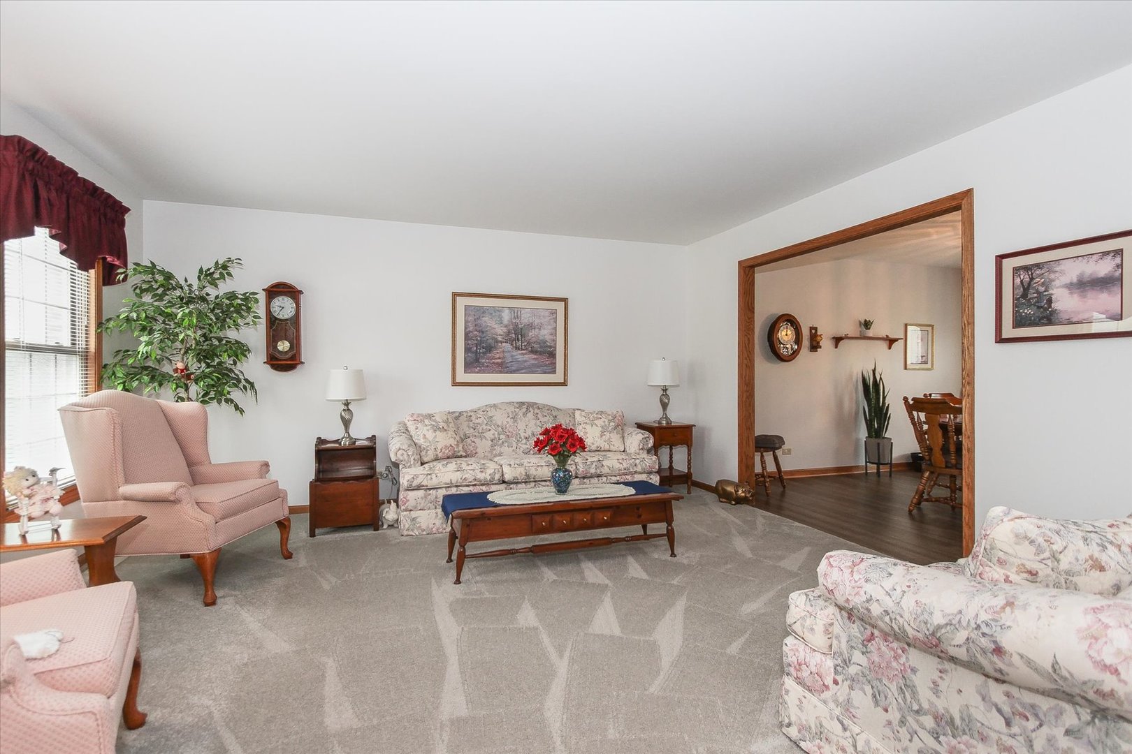 2153 Jordan Circle Elgin, IL 60123 - Photo 6 of 41