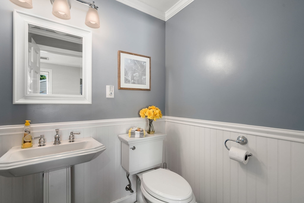 279 Channing Road Belmont, MA 02478 - Photo 10 of 30 Gallery Image 10
