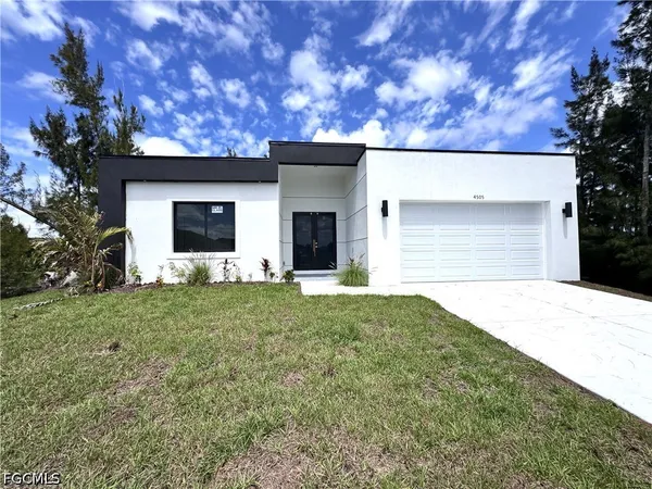 $2,300 | 4505 Northwest 34th Street, Cape Coral, FL 33993