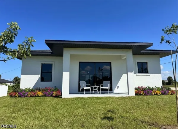 $2,300 | 4505 Northwest 34th Street, Cape Coral, FL 33993