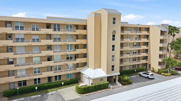 $282,500 | 3730 Pinebrook Circle, Unit 604, Bradenton, FL 34209