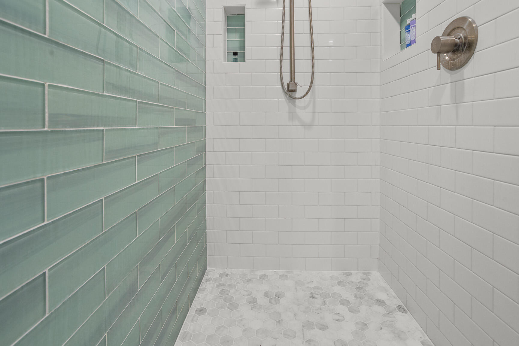 5638 West Peninsula Road Waterford, WI 53185 - Photo 25 of 70 excellent choice in tiling