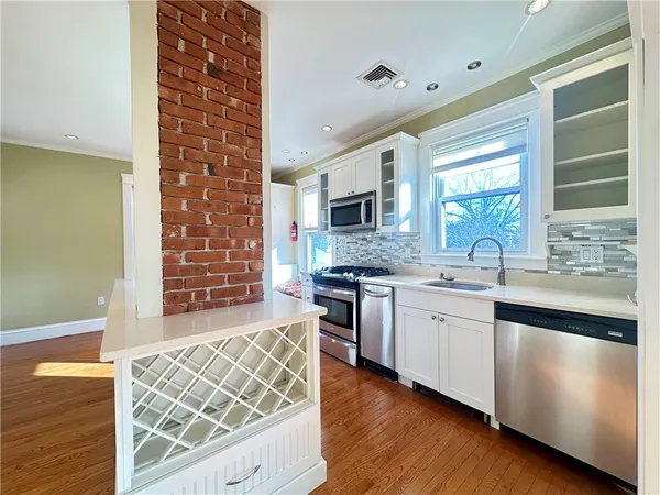 $579,000 | 181 Cole Avenue, Unit 2, Providence, RI 02906
