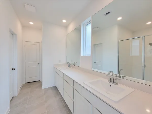 $2,795 | 17850 Aile Pierre Pass, Conroe, TX 77302