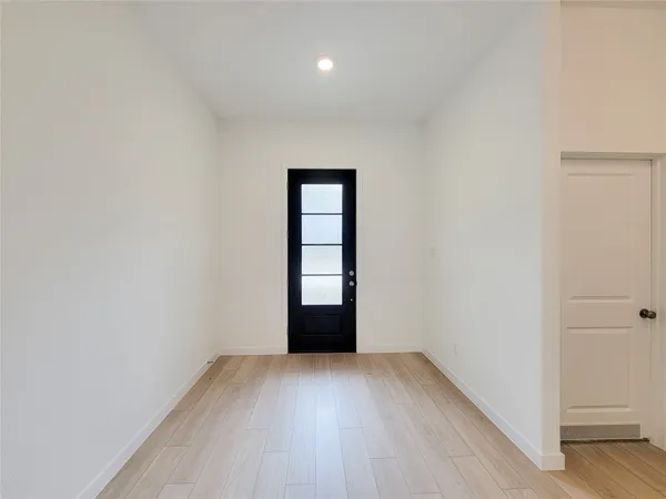 $2,795 | 17850 Aile Pierre Pass, Conroe, TX 77302