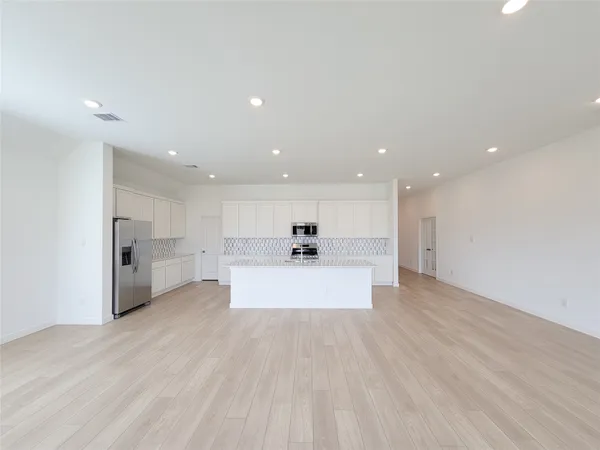 $2,795 | 17850 Aile Pierre Pass, Conroe, TX 77302