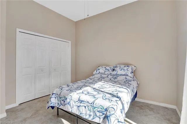 $1,000,000 | 2024 Imperial Circle, Naples, FL 34110